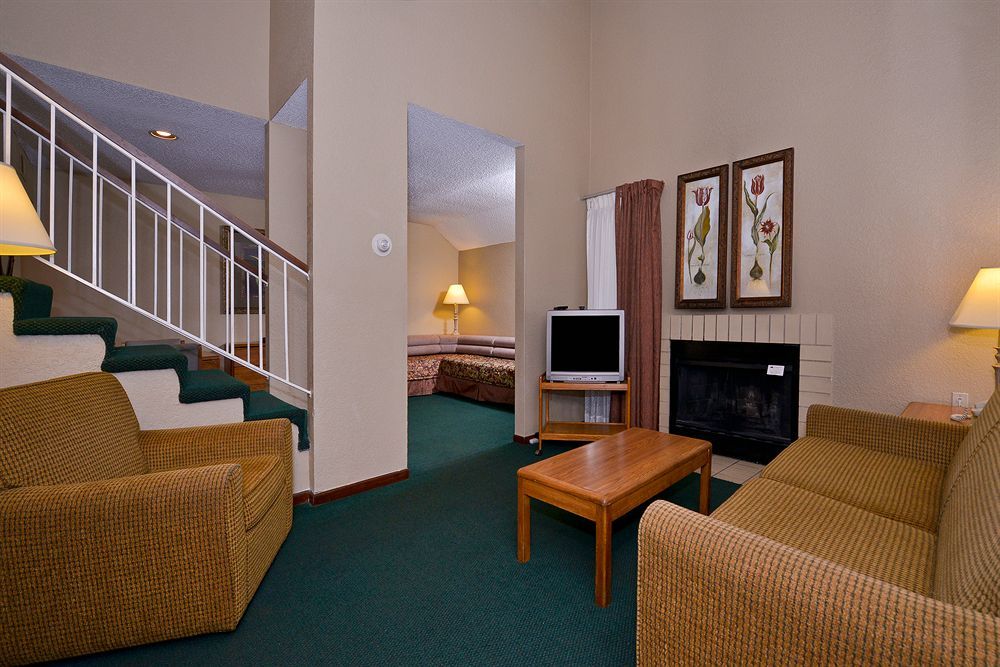 Mainstay Suites Springfield South - Battlefield Rd Zewnętrze zdjęcie